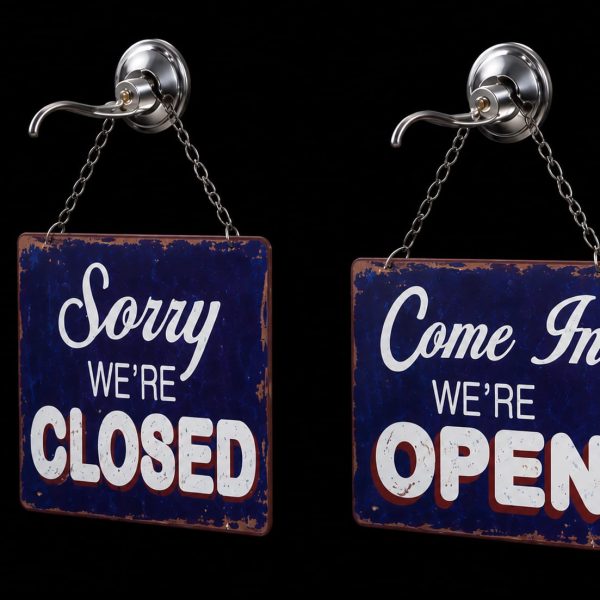 VINTAGE HANGING SIGN (OPEN/CLOSED SIGN )