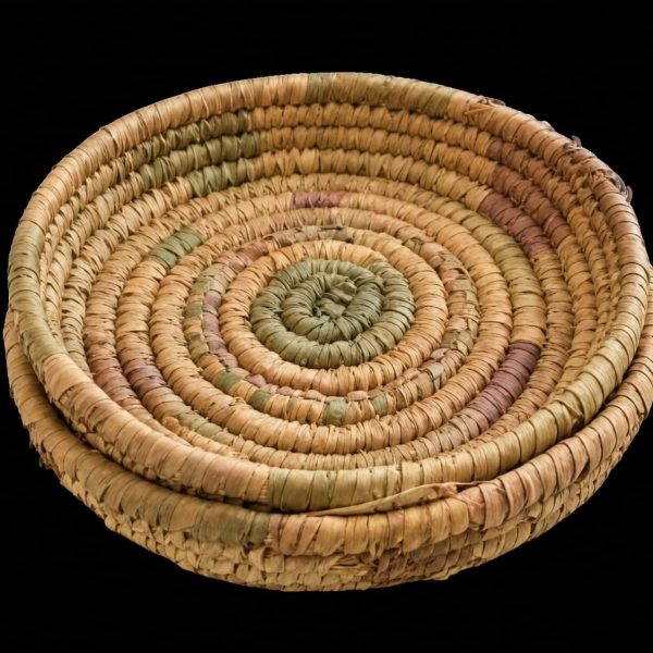 HAND-WOVEN RATTAN TRAY